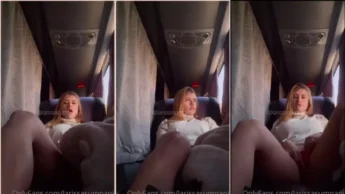 Larissa Sumpani se masturbando durante viagem de ônibus