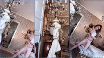 Peituda loira toda sexy Lady White no ensaio sexy