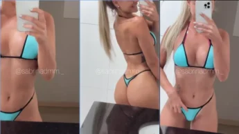 Sabrina Di Martini mostrando seu rabo gostoso