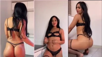 Putinha morena Cata Gonzalez com lingerie preta mostrando os seios