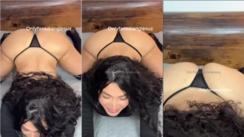 Angie Suz balançando rabão de fio dental