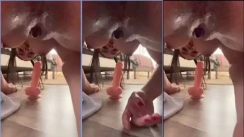 Juliana Mova greluda toda molhada de tesão se exibindo