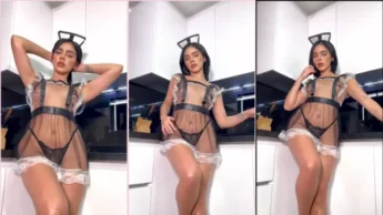 Natalia Torres de lingerie na cozinha toda safada