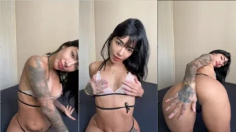 Porno onlyfans Malelly de quatro com dildo no cuzinho