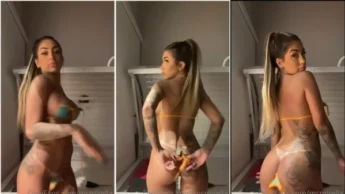 MC Mirella tirando a calcinha fio dental