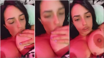 Video com a malejagutierrez labando as tetas