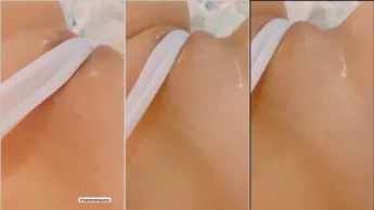 Ingrid Rodrigues de calcinha rachando a xota molhada