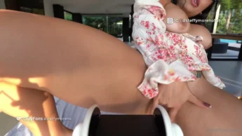 Steffy Moreno nua com a buceta molhada de tesão