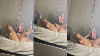 Luana Gabrielly se masturba na frente do espelho