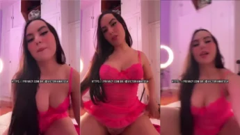 Vazou a Victoria Matosa mostrando a buceta