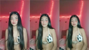 Live BuzzCast com morena linda se exibindo