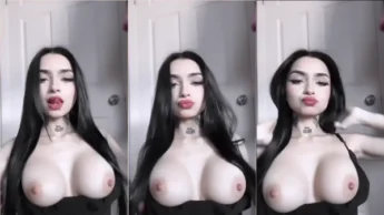 Britney Martinez branquela tetuda linda gótica na putaria