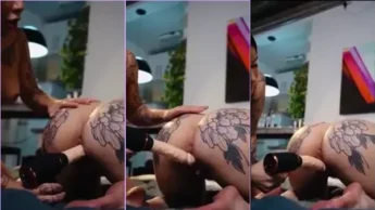 Carol Francci com amiga tatuadona na transa lésbica
