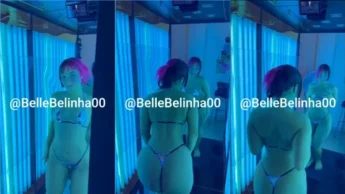 Gata Belle Belinha usando calcinha fio dental