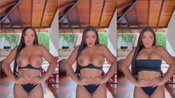 Perfeitinha das Twins Estrada mostrando as tetas