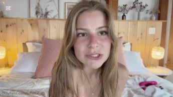 Video amador da juliettestj tirando a calcinha