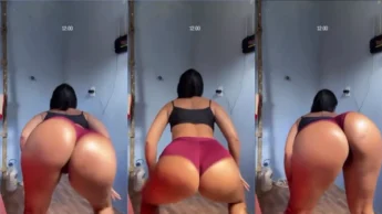 Cenas picantes da lellyzinhaa mostrando a bunda enorme