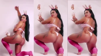 Gostosa Leila Dantas se exibindo toda safada
