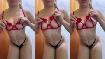 Video vazado da Naty Gallas brincando com os seios
